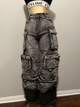 Load image into Gallery viewer, Women baggy jeans
